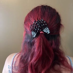 Women Halloween Skeleton Hand Hair Clip